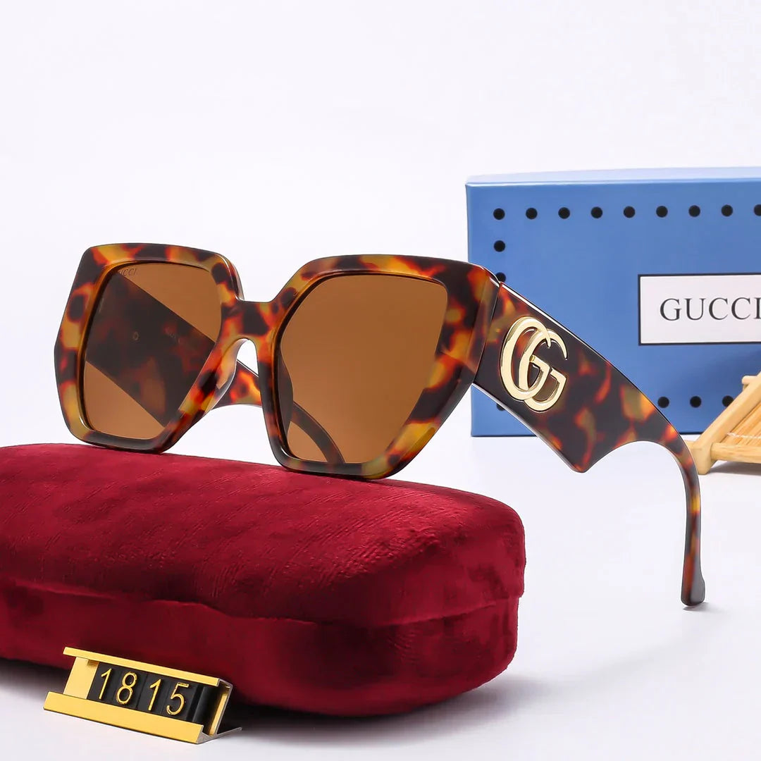 SOLBRILLER MED KVADRETTE RAMME 1815