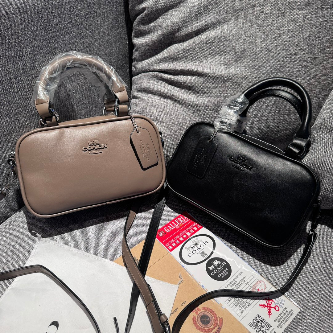 優雅皮革手袋:輕奢氣息