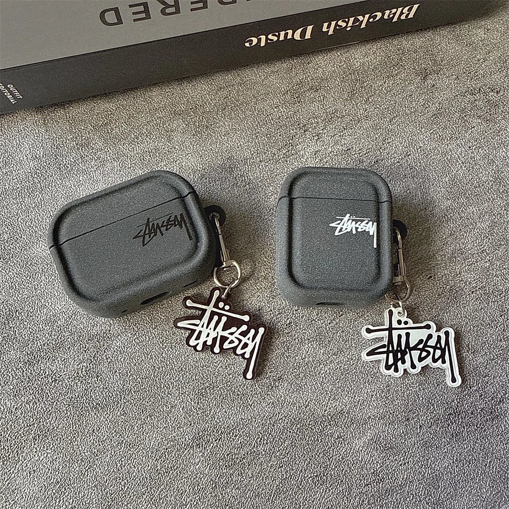 Egyszerű logós Airpod tok bájjal