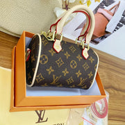 Klasszikus Monogram mini hordótáska