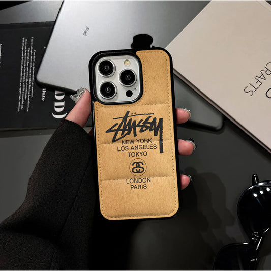 Capa Urban Puffer para iPhone – Edição Triple Style