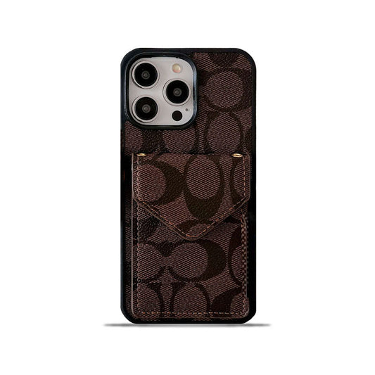 Capa Coach para iPhone com porta-cartões e alça marrom escuro -SJ240513