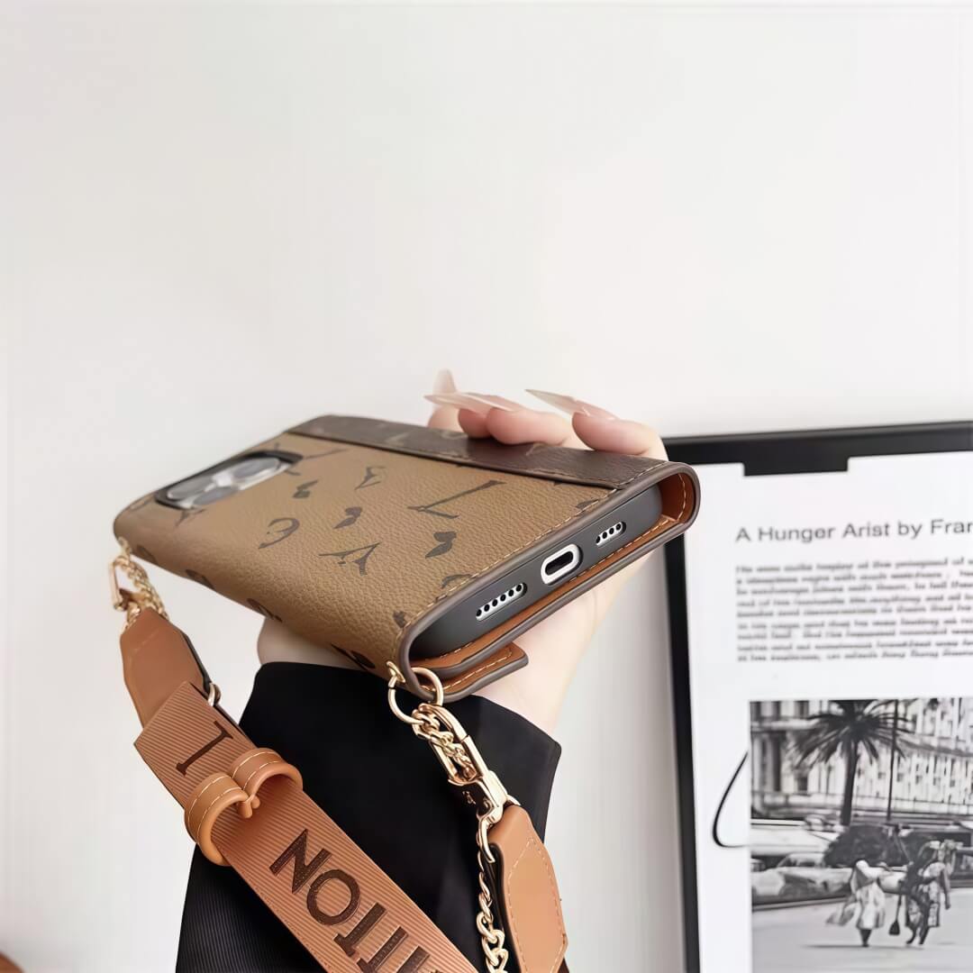 靈感源自皮革斜挎包的 iPhone 手機殼（帶卡夾）