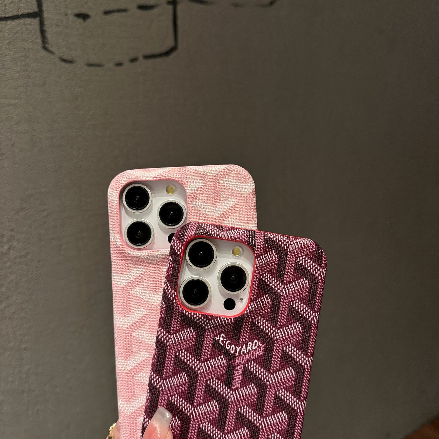 Barevné pouzdro na iPhone Goya