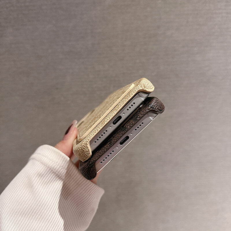 Capa clássica para iPhone Coach com suporte para cartão branco -JQB240330