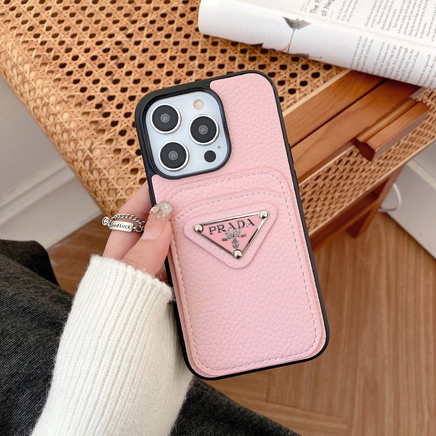 Custodia per iPhone colorata con portacarte Pra