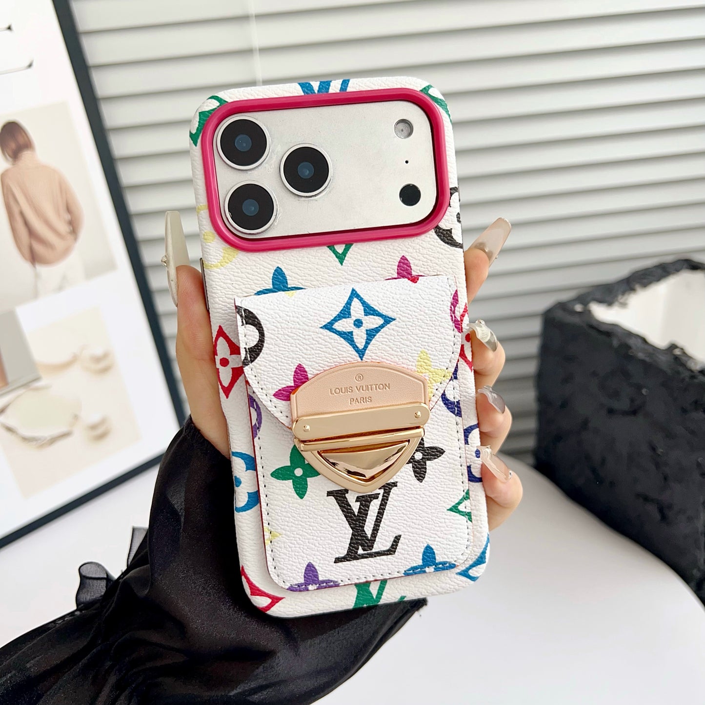 Lyxigt axelbandsskal till iPhone med kortficka & Avtagbar rem