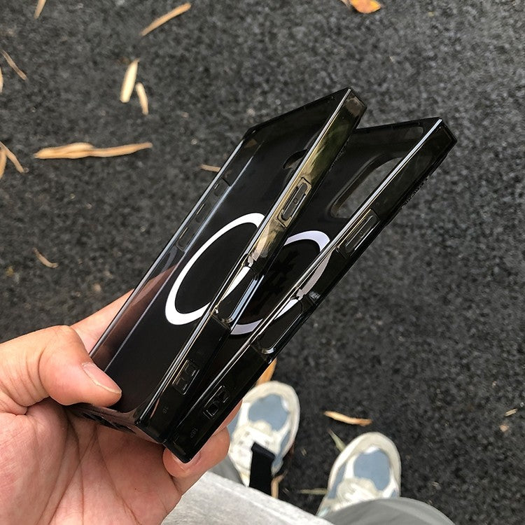 Eightball Black & White  Streetwear Magsafe iPhone Case