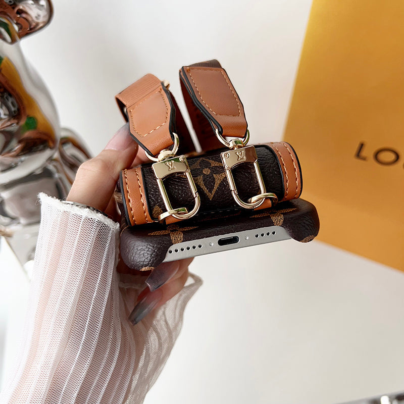 Etui na iPhone'a z łańcuszkiem na karty Lou GG