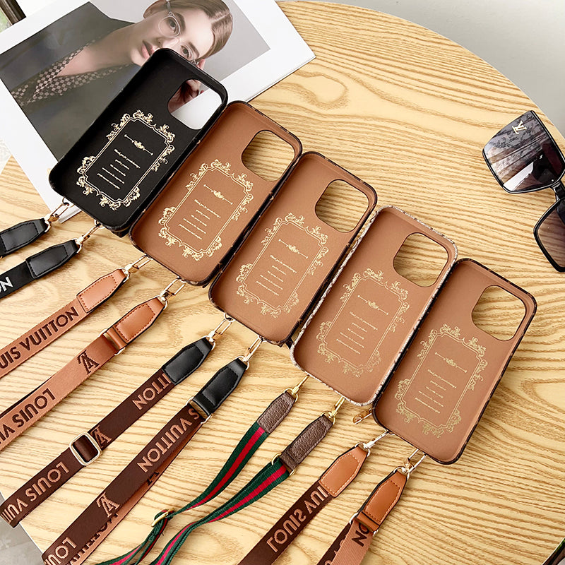 Etui na iPhone'a z łańcuszkiem na karty Lou GG