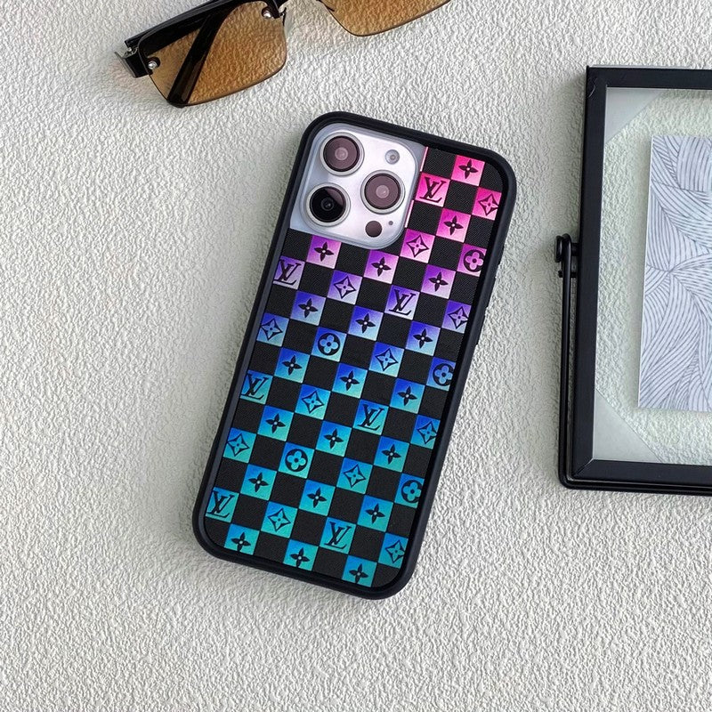 Etui na iPhone'a Lou w gradientowym kolorze