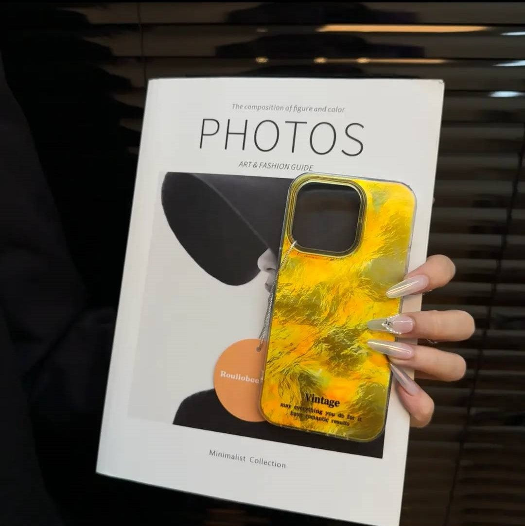 Glacier Blur Shell iPhone 케이스 – INS 스타일 무지개 빛깔의 디자인