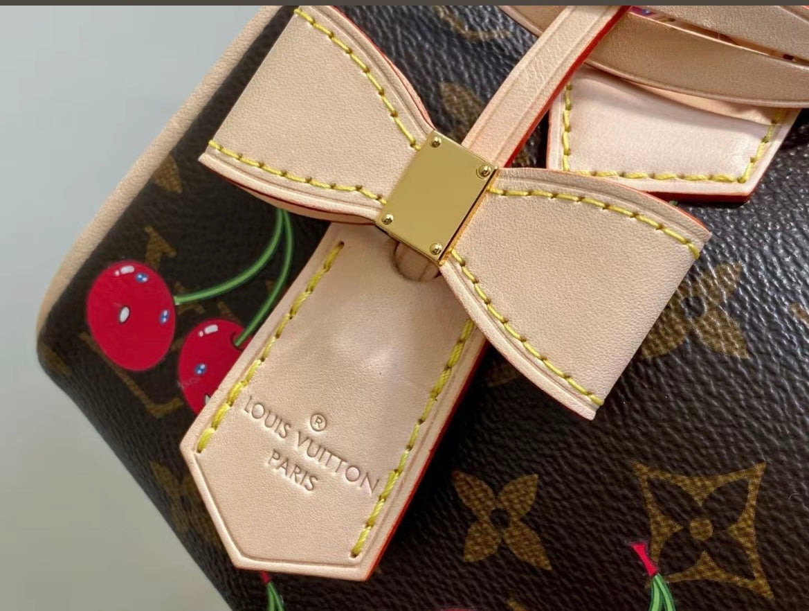 🌟 Chaveiro L-Cherry: Fofura + Luxo, Tudo em Um 🍒✨