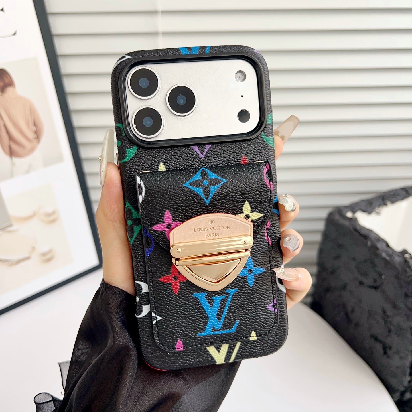 Lyxigt axelbandsskal till iPhone med kortficka & Avtagbar rem