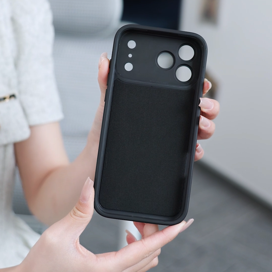 MagSafe Classic Leather iPhone Case