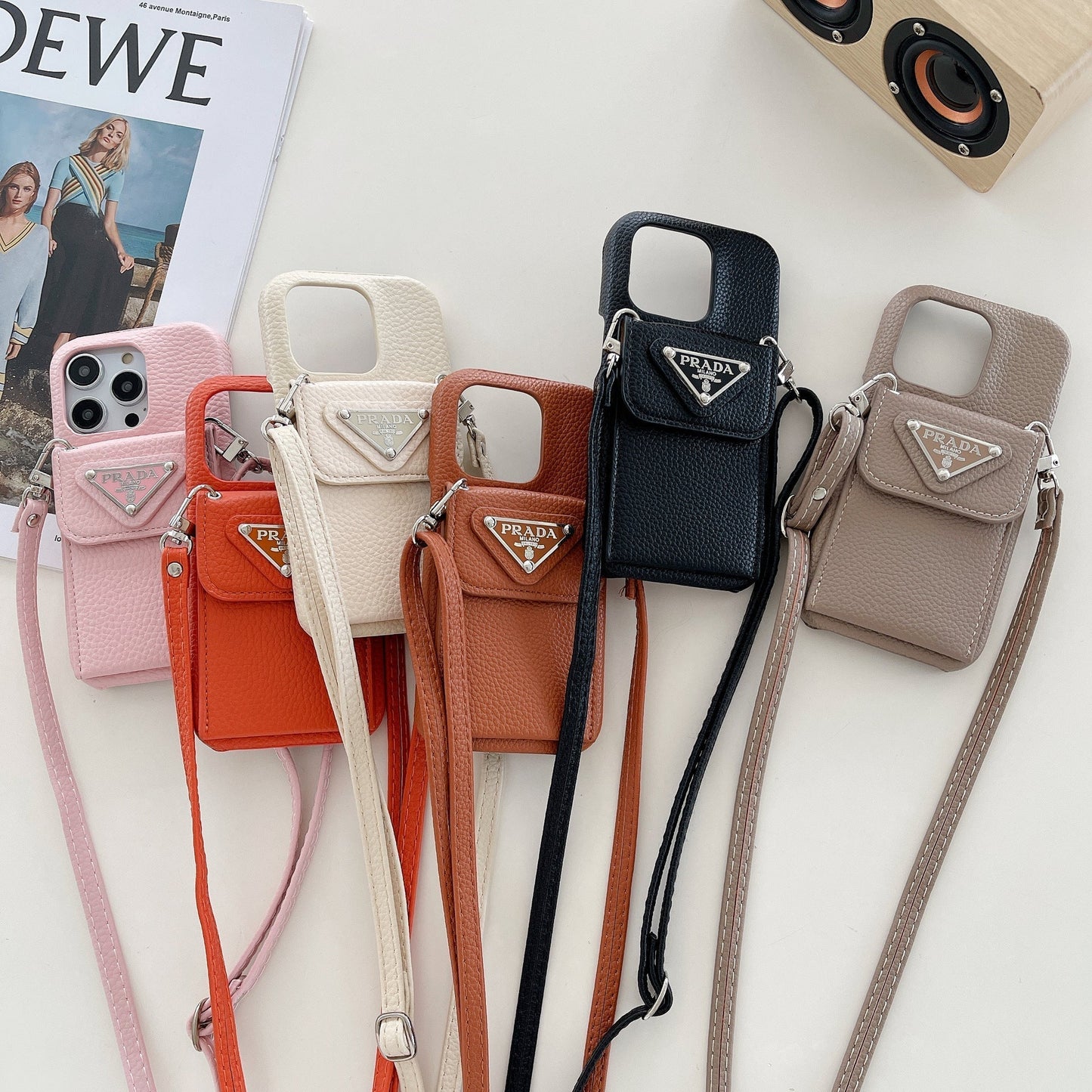 Custodia per iPhone con catena porta carte Pra