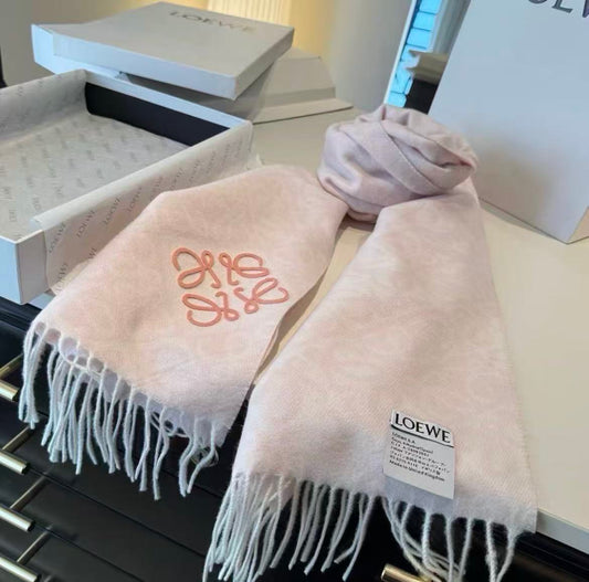 Soft fog powder jacquard embroidered fringed scarf, soft warm shawl in autumn and winter, temperament commuting versatile scarf