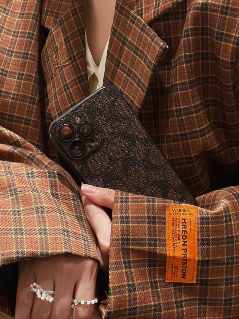 Valmentaja iPhonen kotelo ruskea -QB240402