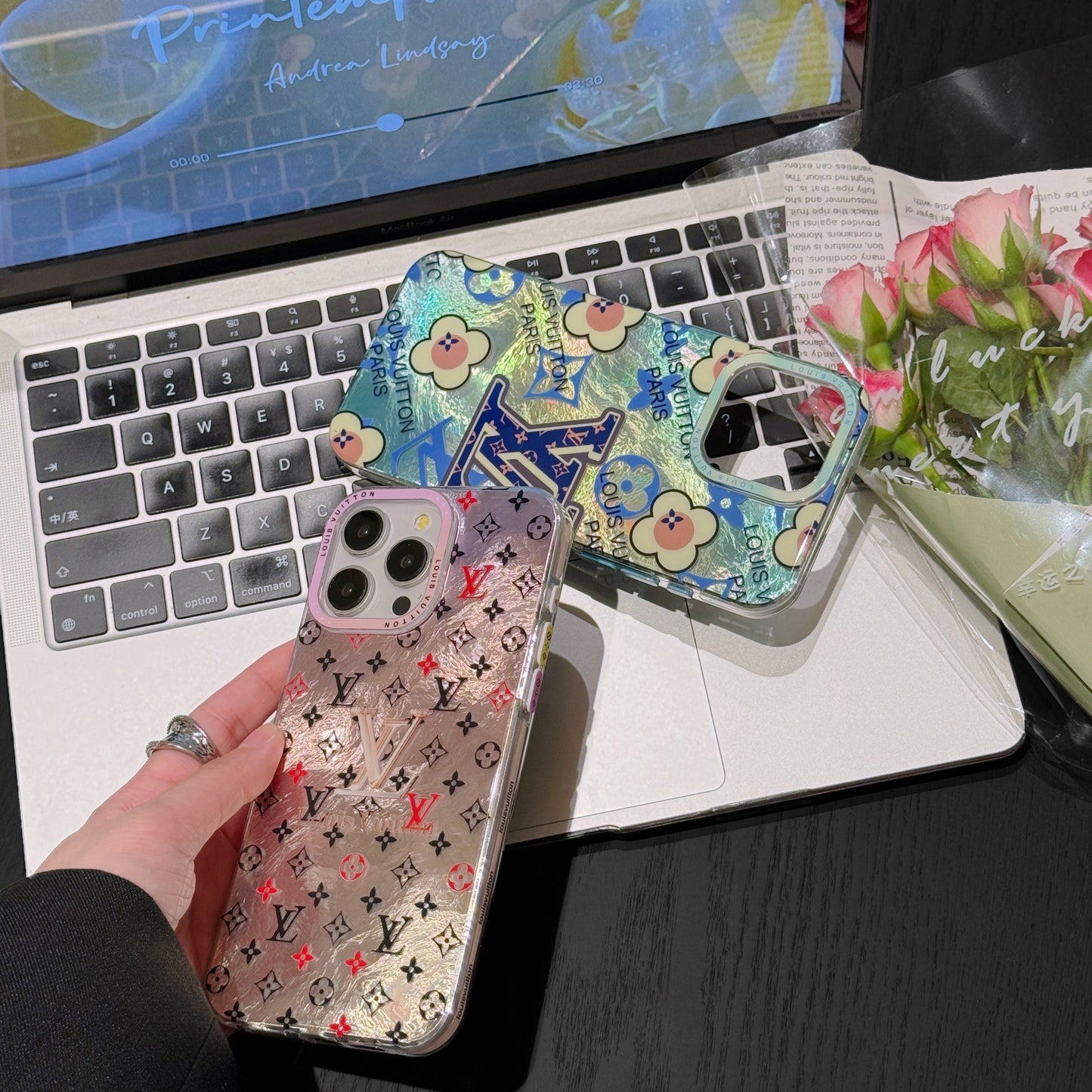 Lou Coque et skin iPhone