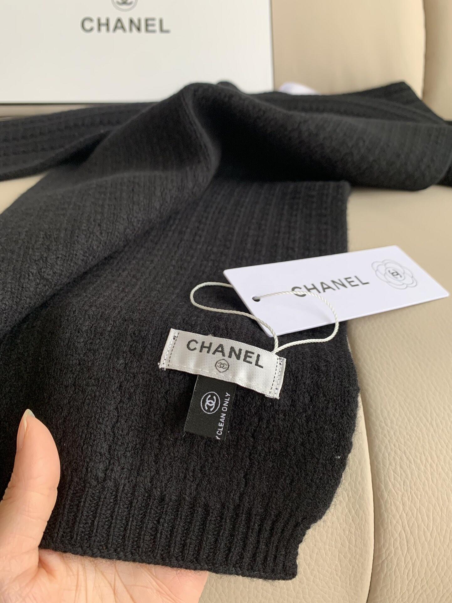 Black pit-pattern knitted scarf, three-dimensional double-standard thermal shawl