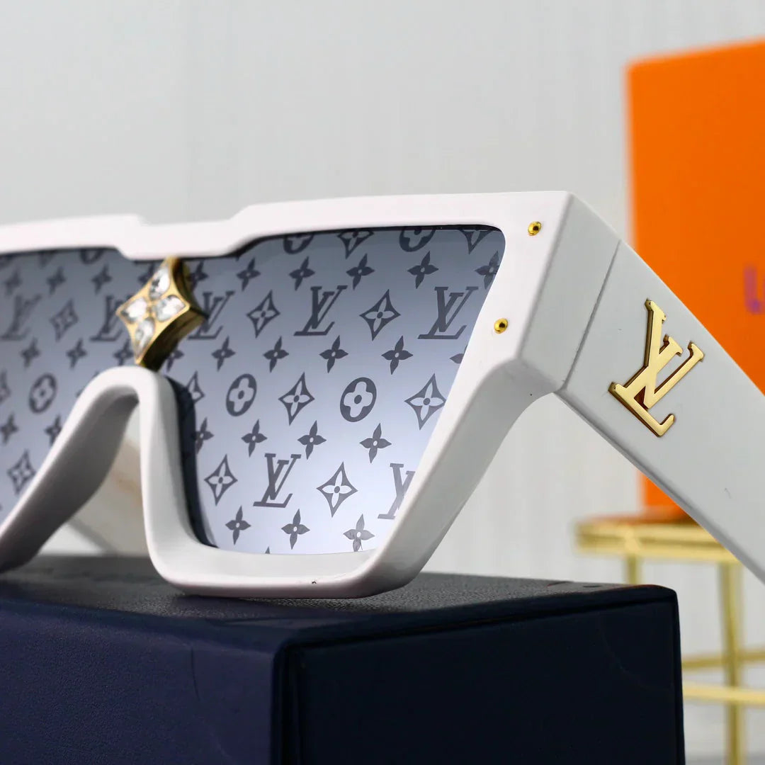 DIVATOS NAPSZEMÜVEG H31048