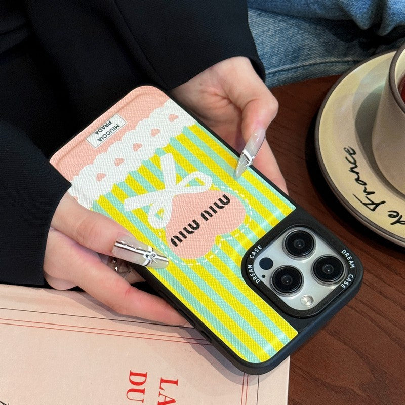 Miu Green & Custodia in pelle rosa per iPhone