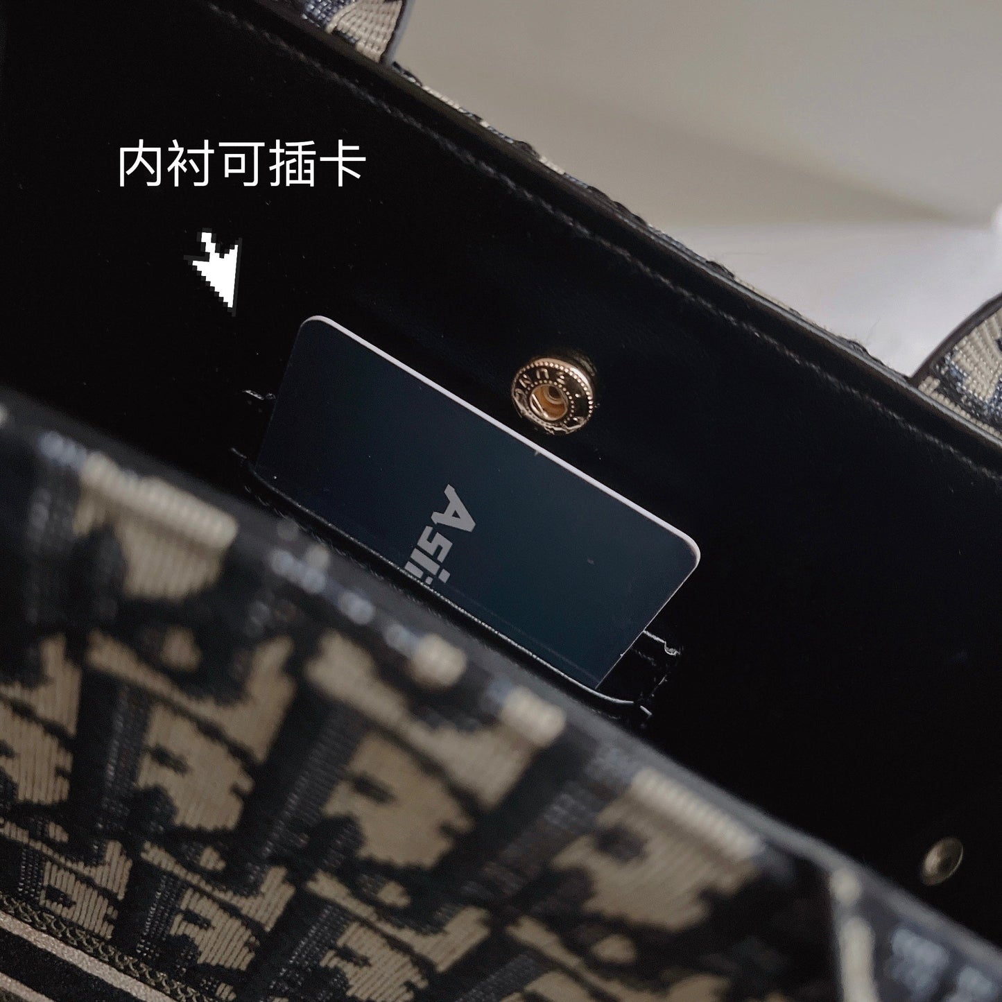 經典手提包，帶斜挎帶