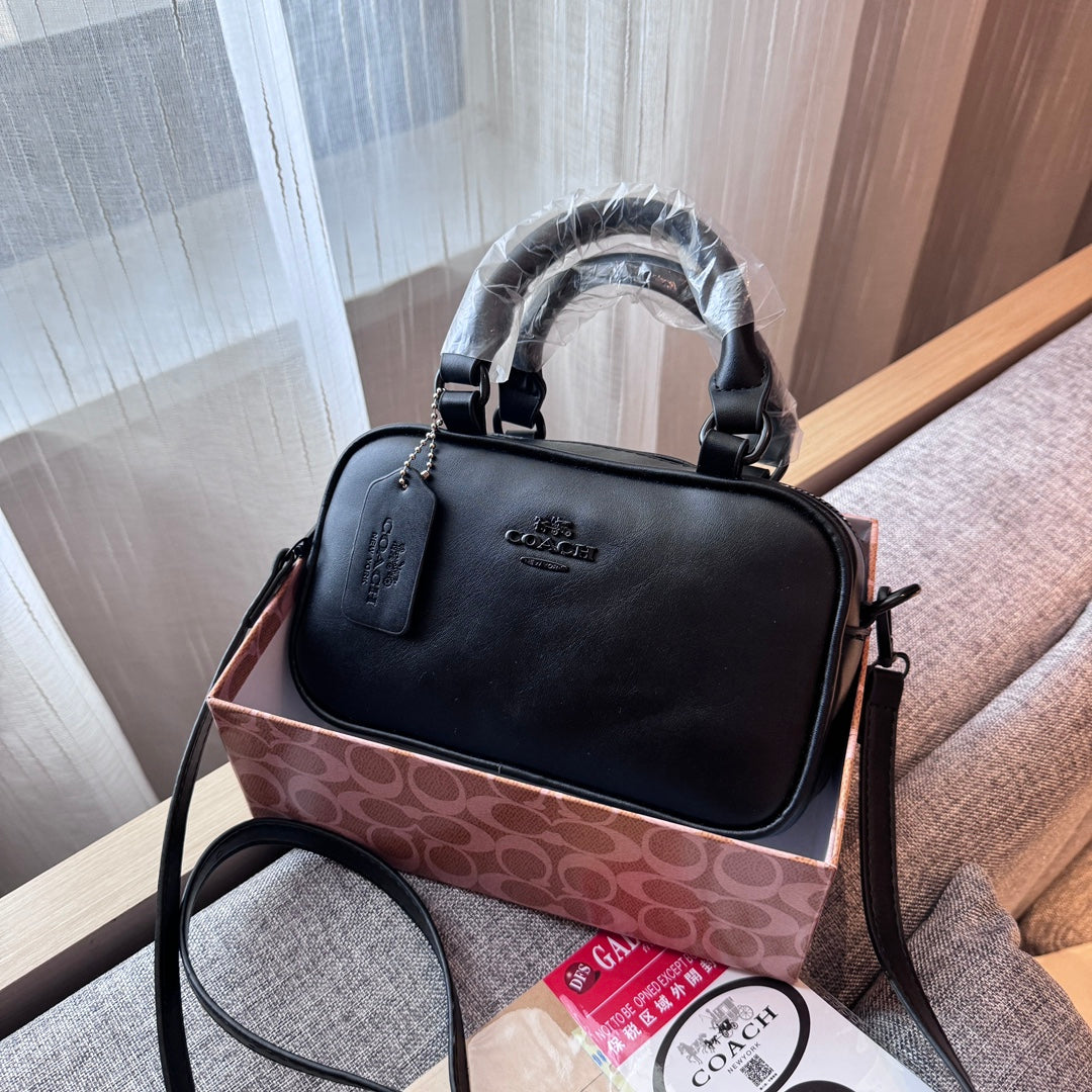 優雅皮革手袋：輕奢氣息