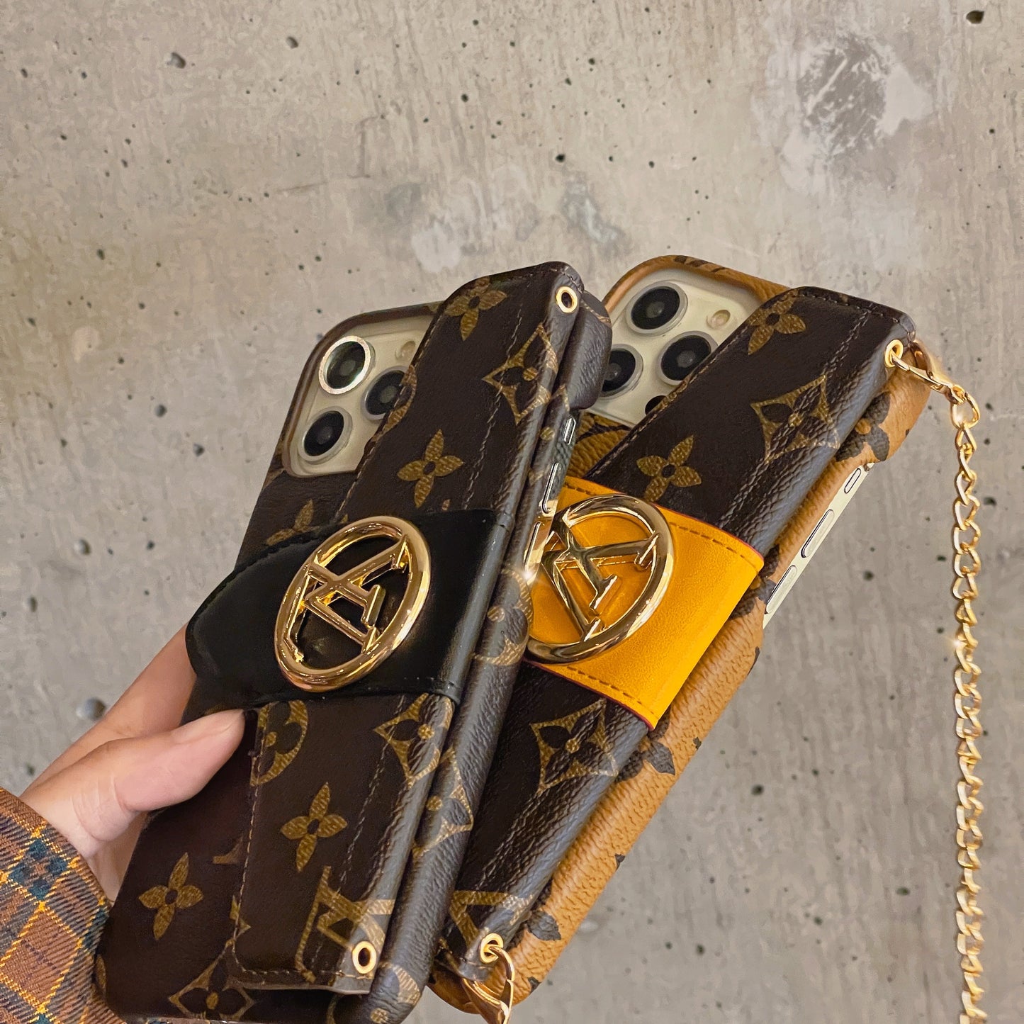 Funda y vinilo para iPhone Tarjetero Lou CrossBody