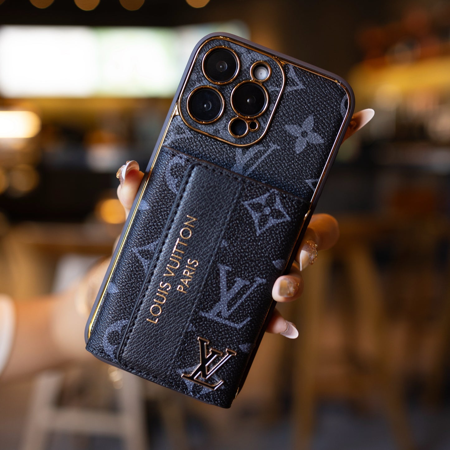 Ylellinen edistyksellinen nahkainen iPhone-kotelo korttitaskulla & Hihna