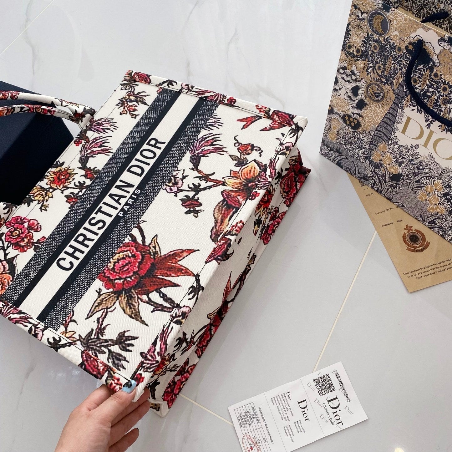 時尚 & 精緻：輕奢皮革手提包