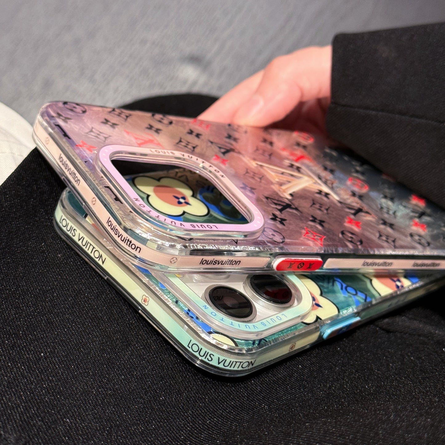 Lou Coque et skin iPhone