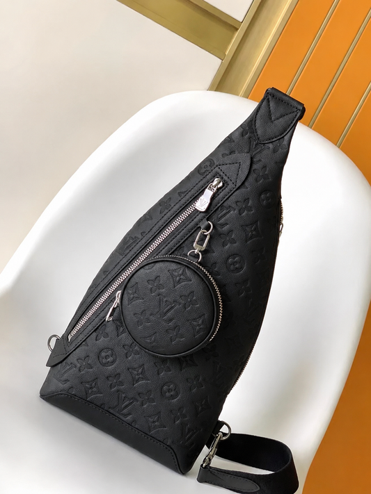 Bolso cruzado minimalista con bolsa desmontable en el pecho