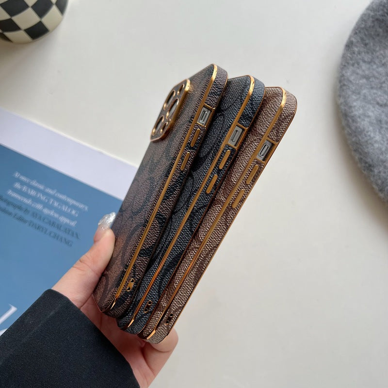 코치 아이폰 케이스 가죽 블랙 -QBK240513