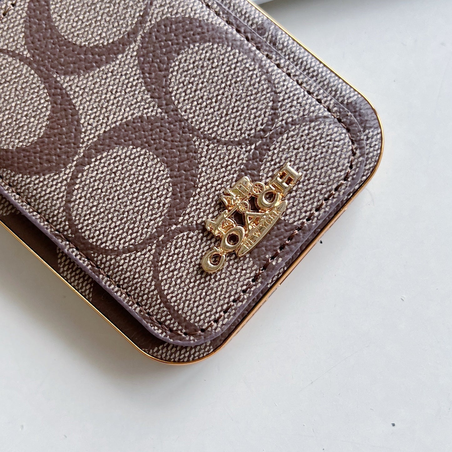 Valmentaja iPhone-kotelo korttipidikekahvilla -KB241651