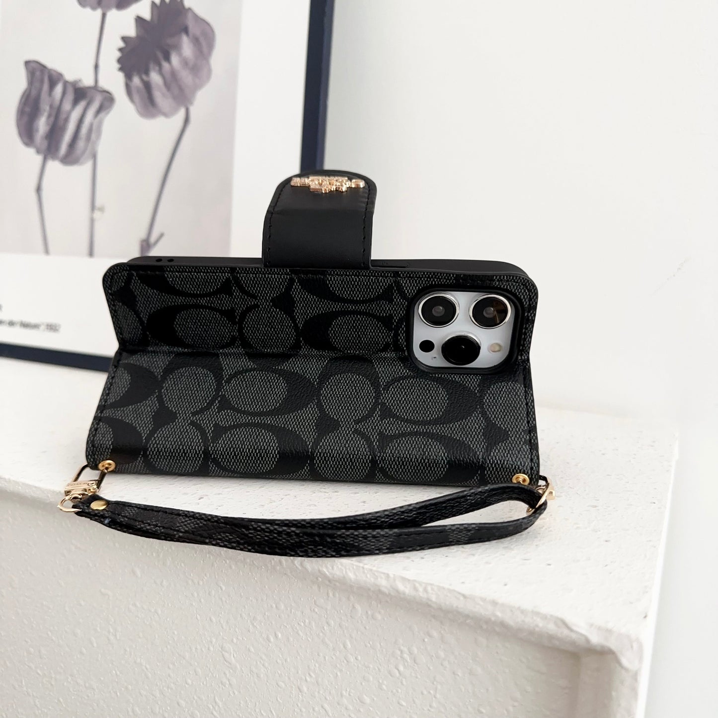 Coach iPhone Case Nahkainen läppäkotelo korttitelineellä Musta-PTK241622