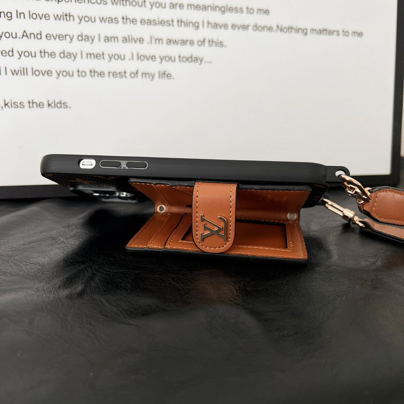 Lou Card Bag Chain Klassiskt brunt iPhonefodral
