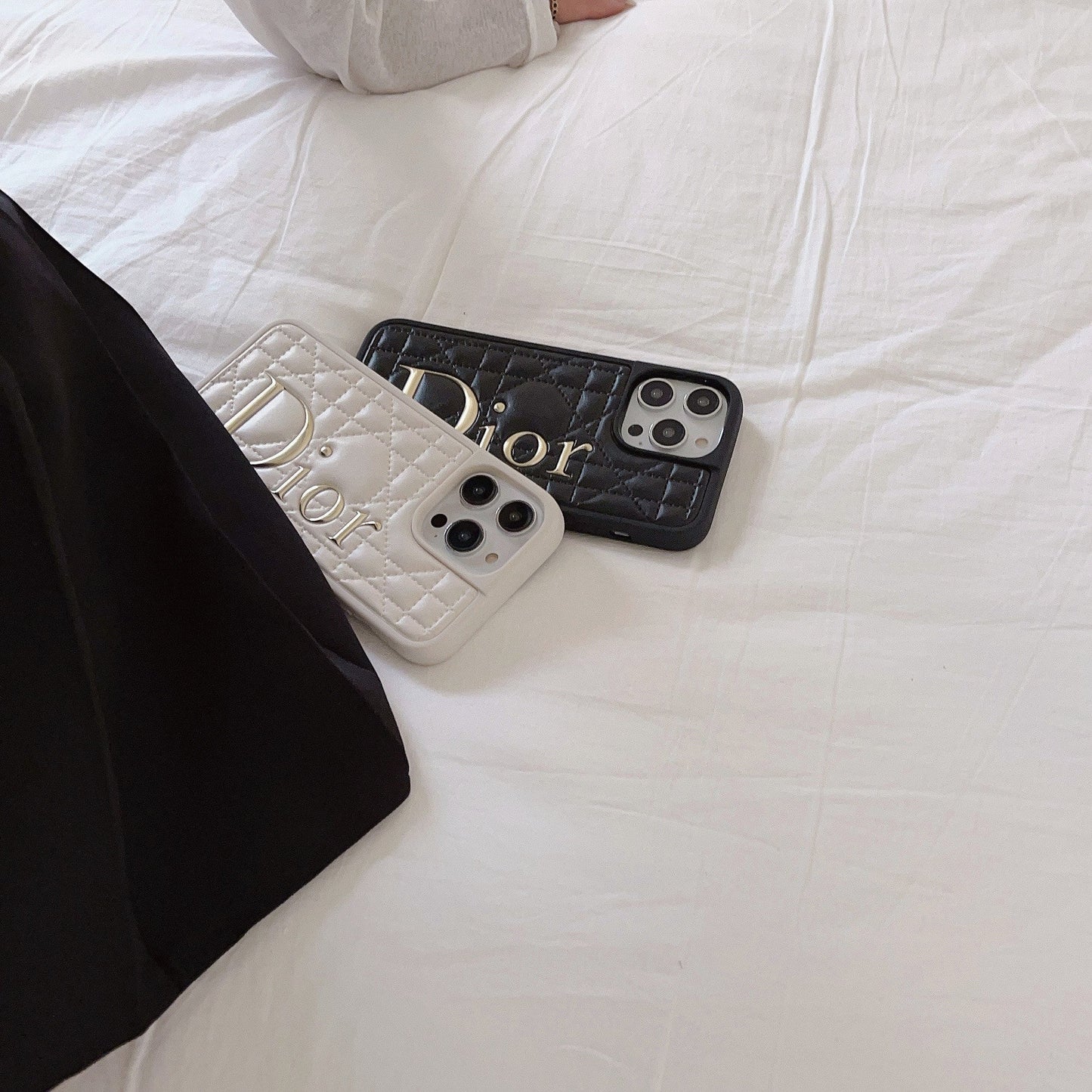 CD Gold Logo nahkainen iPhone-kotelo