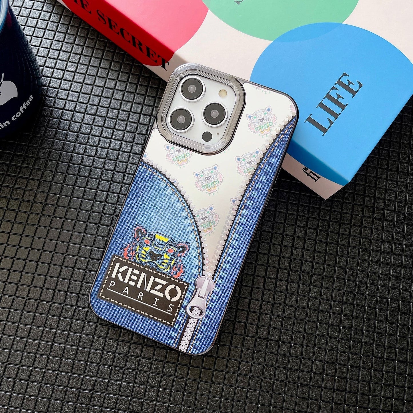 Чехол KENZO для iPhone A35 A36