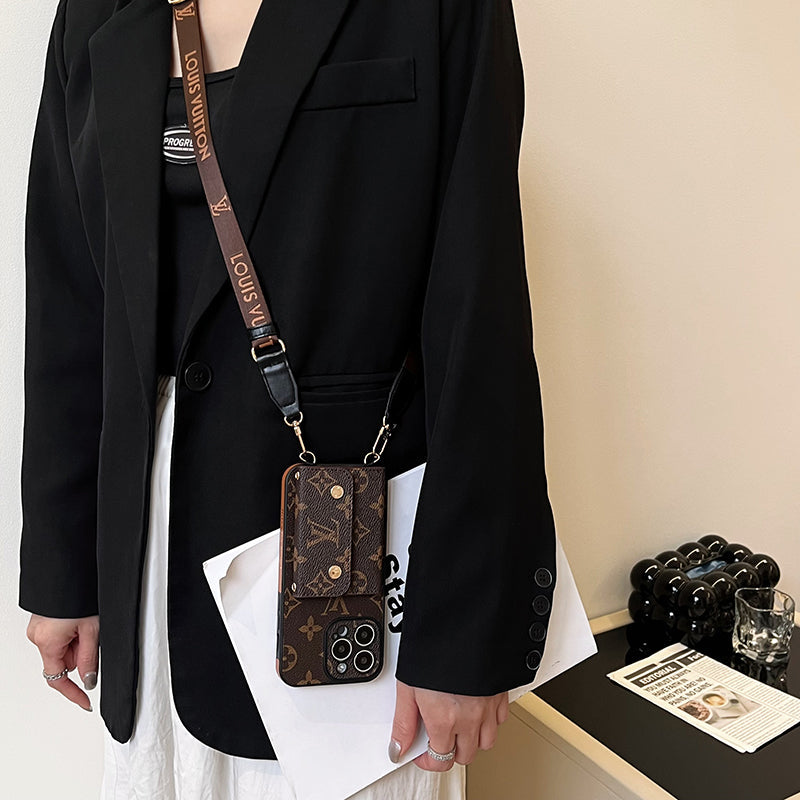 Lou Card Bag Chain Brunt iPhonefodral