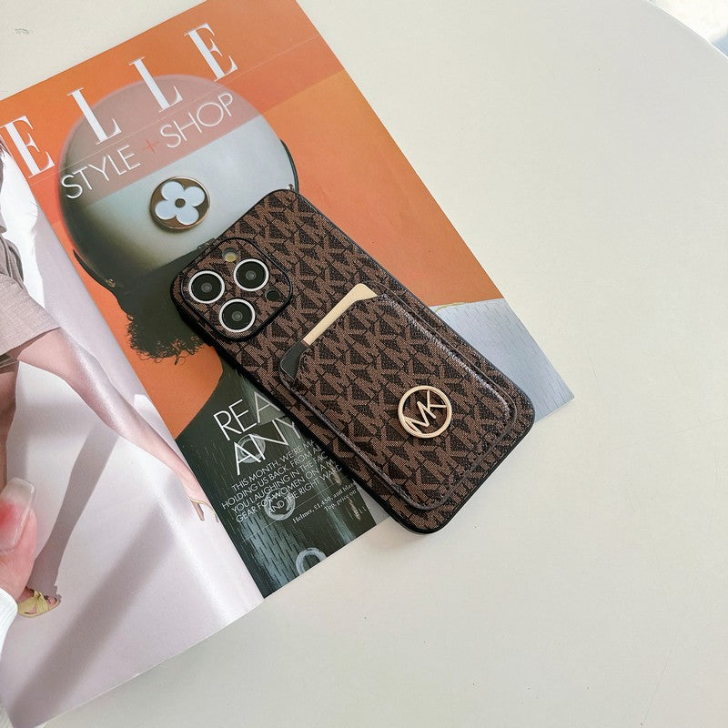 Sac à cartes MK Logo doré Coque et skin iPhone