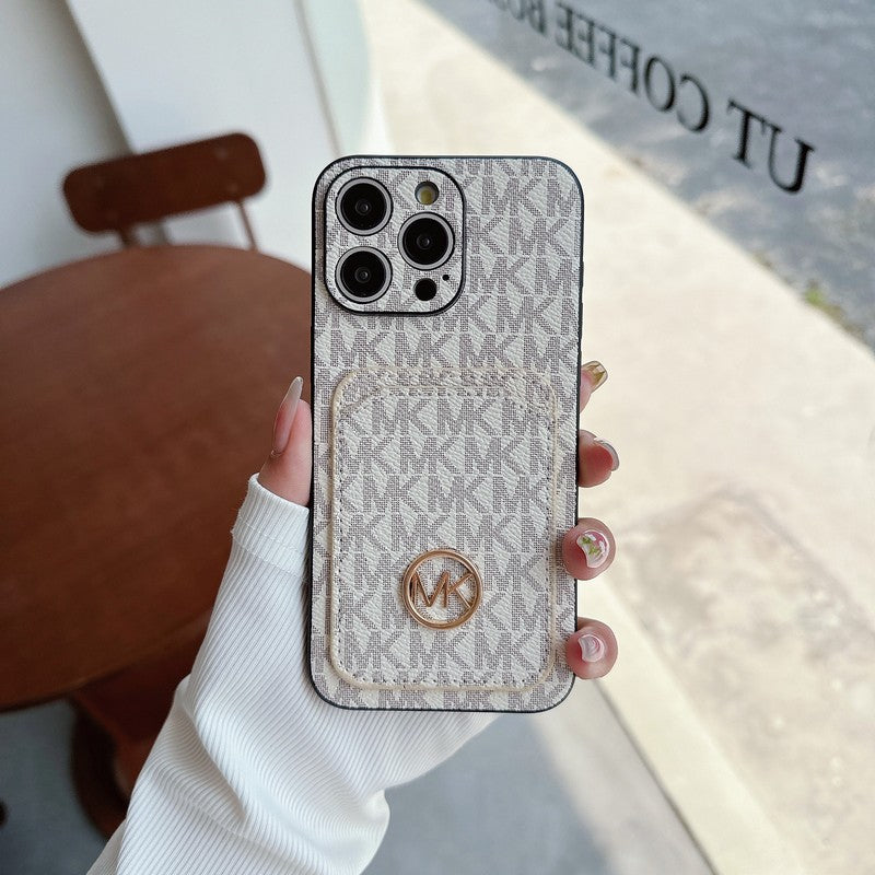 Sac à cartes MK Logo doré Coque et skin iPhone