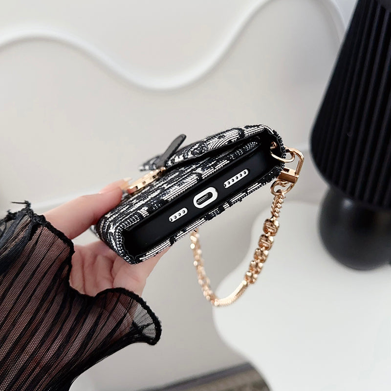 IPhone-Hülle mit CD-Tasche, Schals und Kette