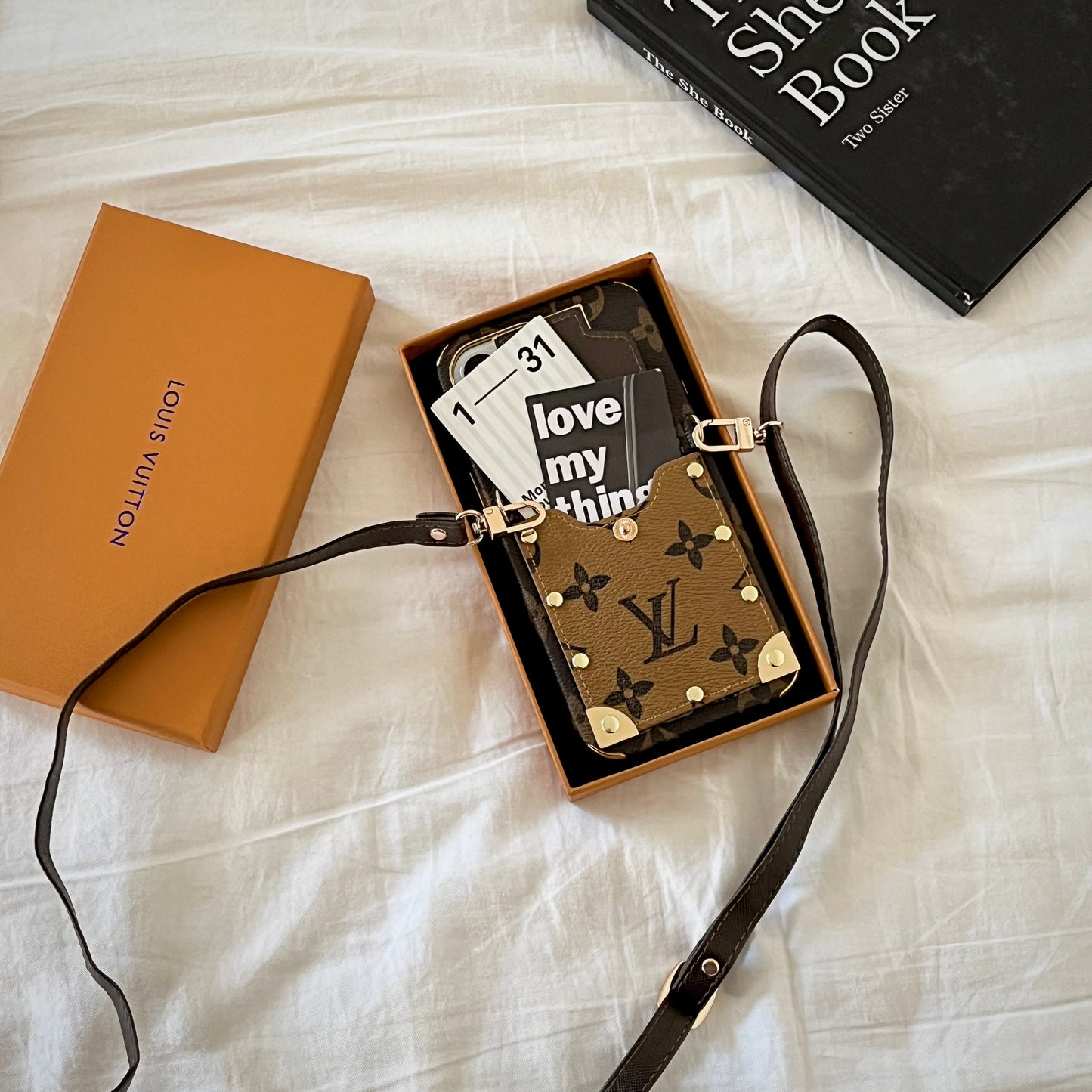 Kožené pouzdro na iPhone Lou Chain