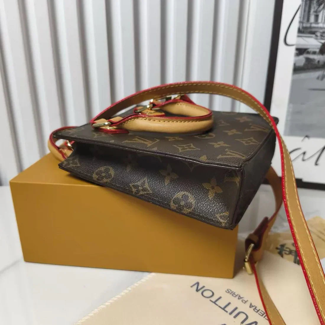 經典手提包，帶斜挎帶