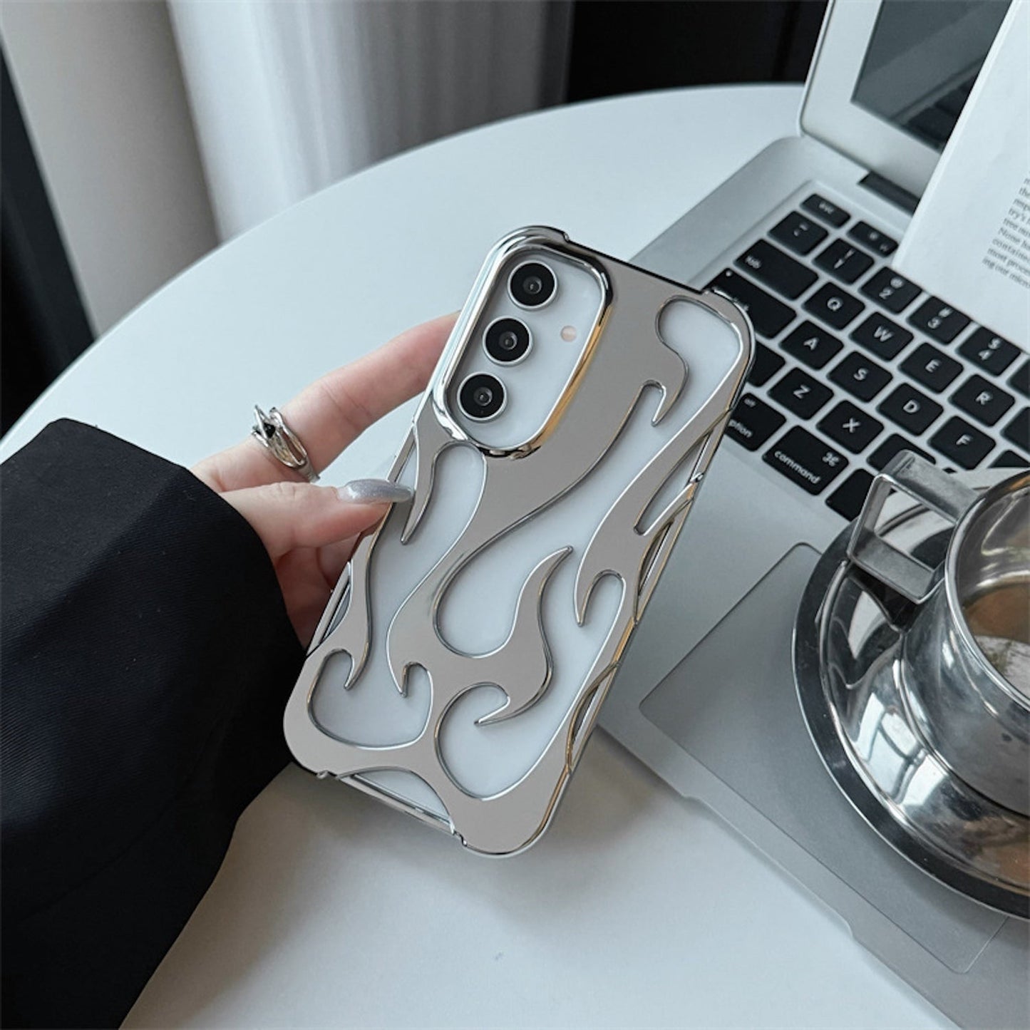 Fire Hollow Case | Samsung