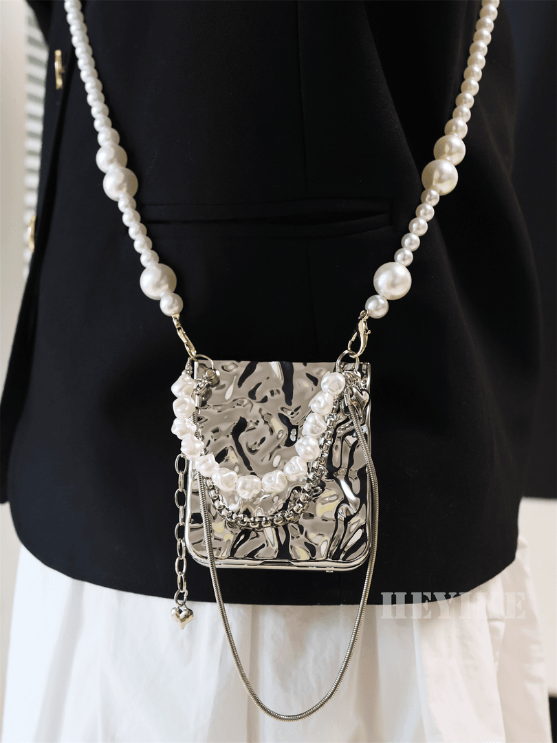 Capa Samsung Galaxy Z Flip 6/5/4/3 em liga de alumínio texturizada pérola crossbody