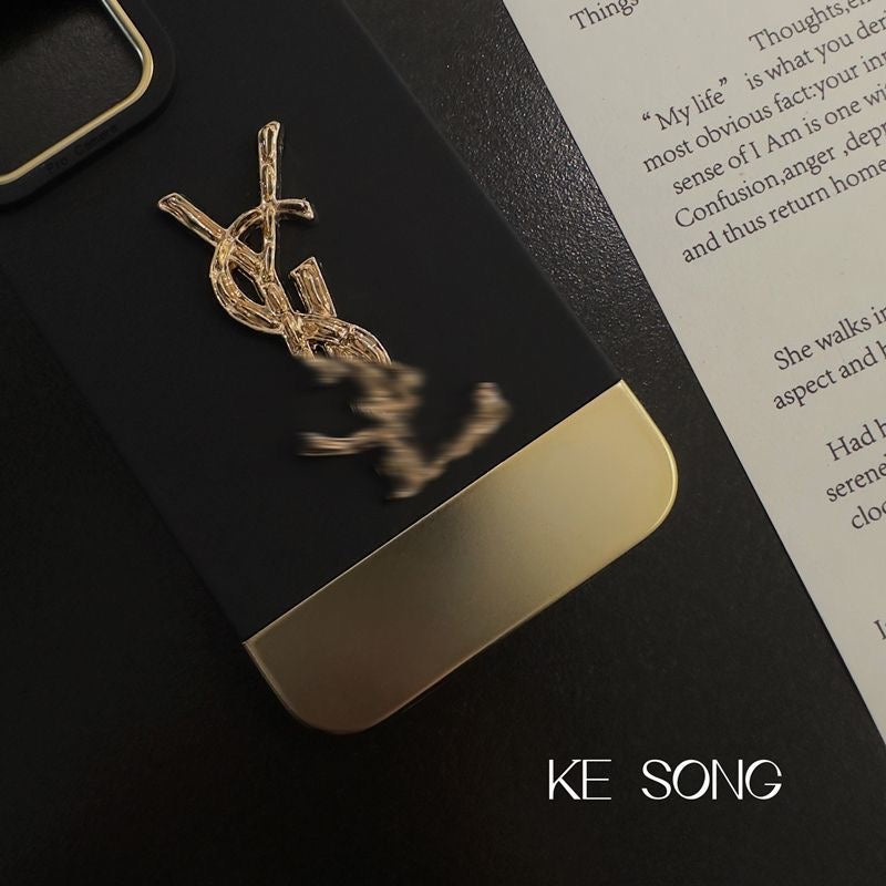 Kiiltävä iPhone-kuori