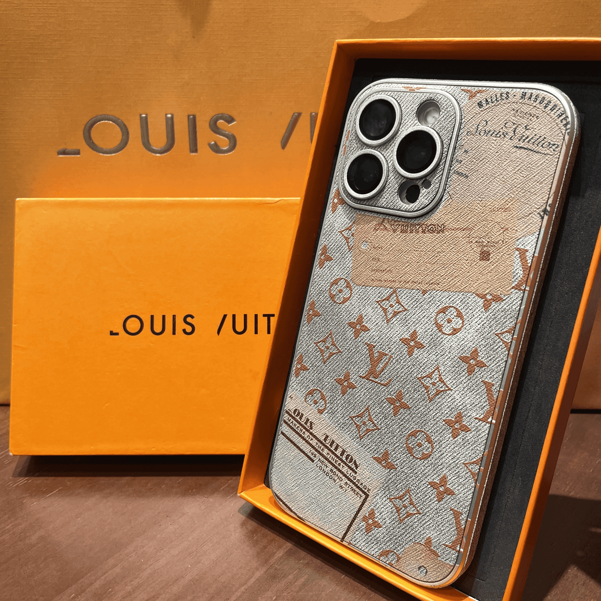 Vintage Envelope-Style Leather Phone Case