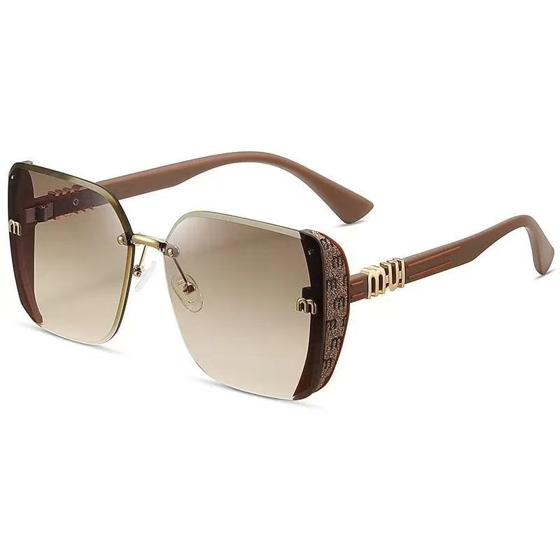 M - Stilige og allsidige solbriller med høy oppløsning